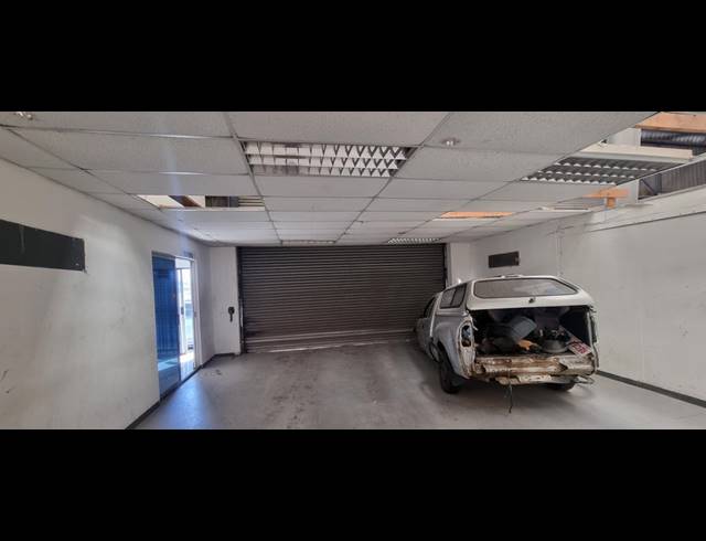 4,911M² WAREHOUSE FOR SALE IN SELBY